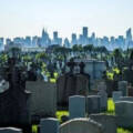 Когда посещать кладбище?